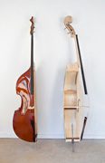 Closeup view of the double bass split